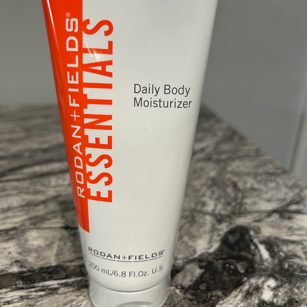 Rodan + Fields Daily Body Moisturizer